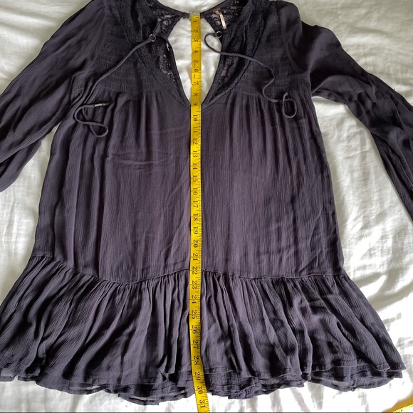 Free People Navy Blue Lace Detail Boho Blouse| Size Medium - Picture 14 of 16